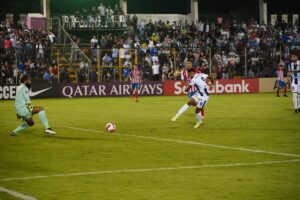 Olimpia, de Honduras, y Cacique Diriangén, en su duelo de Ida en Nicaragua. Foto tomada del sitio oficial Cacique Diriangén.